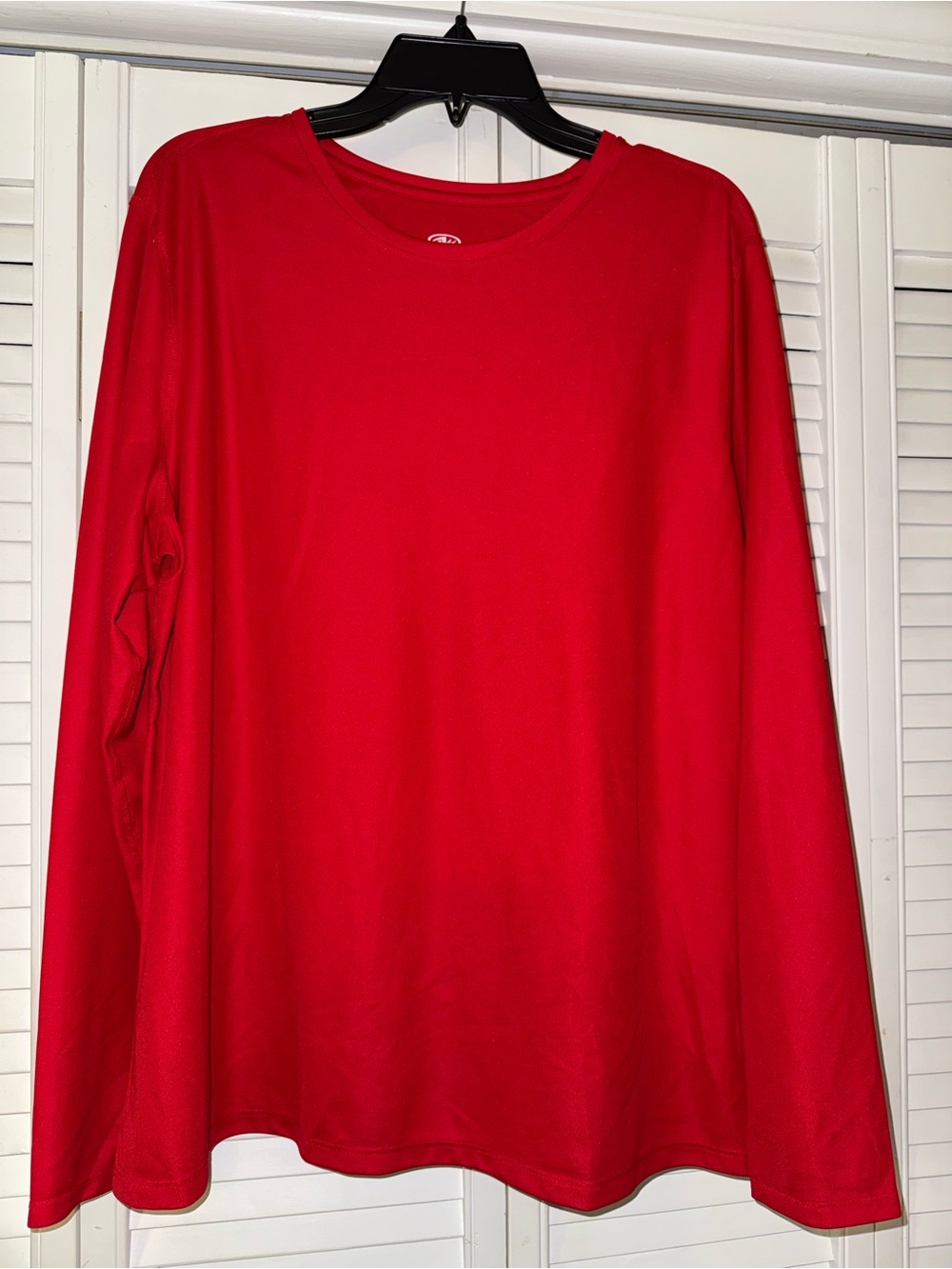 Athletic Works Red Long Sleeve Crewneck Tee